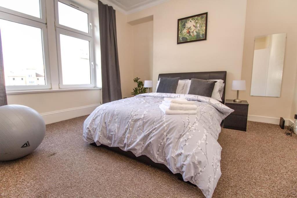 Gustina Lodge Aberdeen Ngoại thất bức ảnh