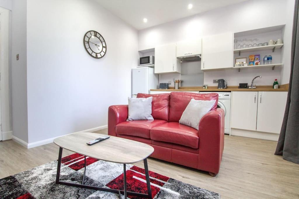 Gustina Lodge Aberdeen Ngoại thất bức ảnh